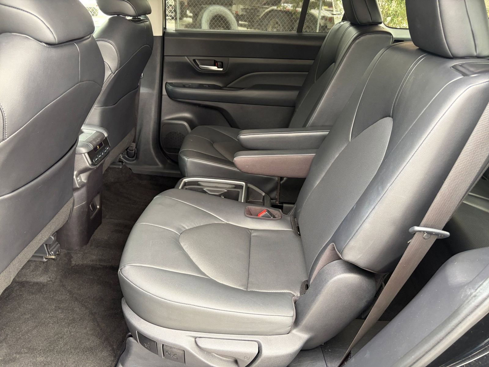 Thumbnail: 2025 Toyota Grand Highlander - 34