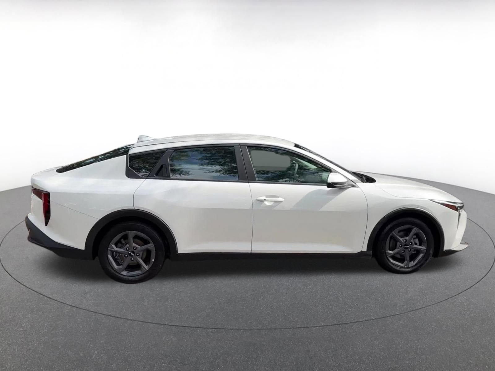 Thumbnail: 2025 Kia K4 - 16