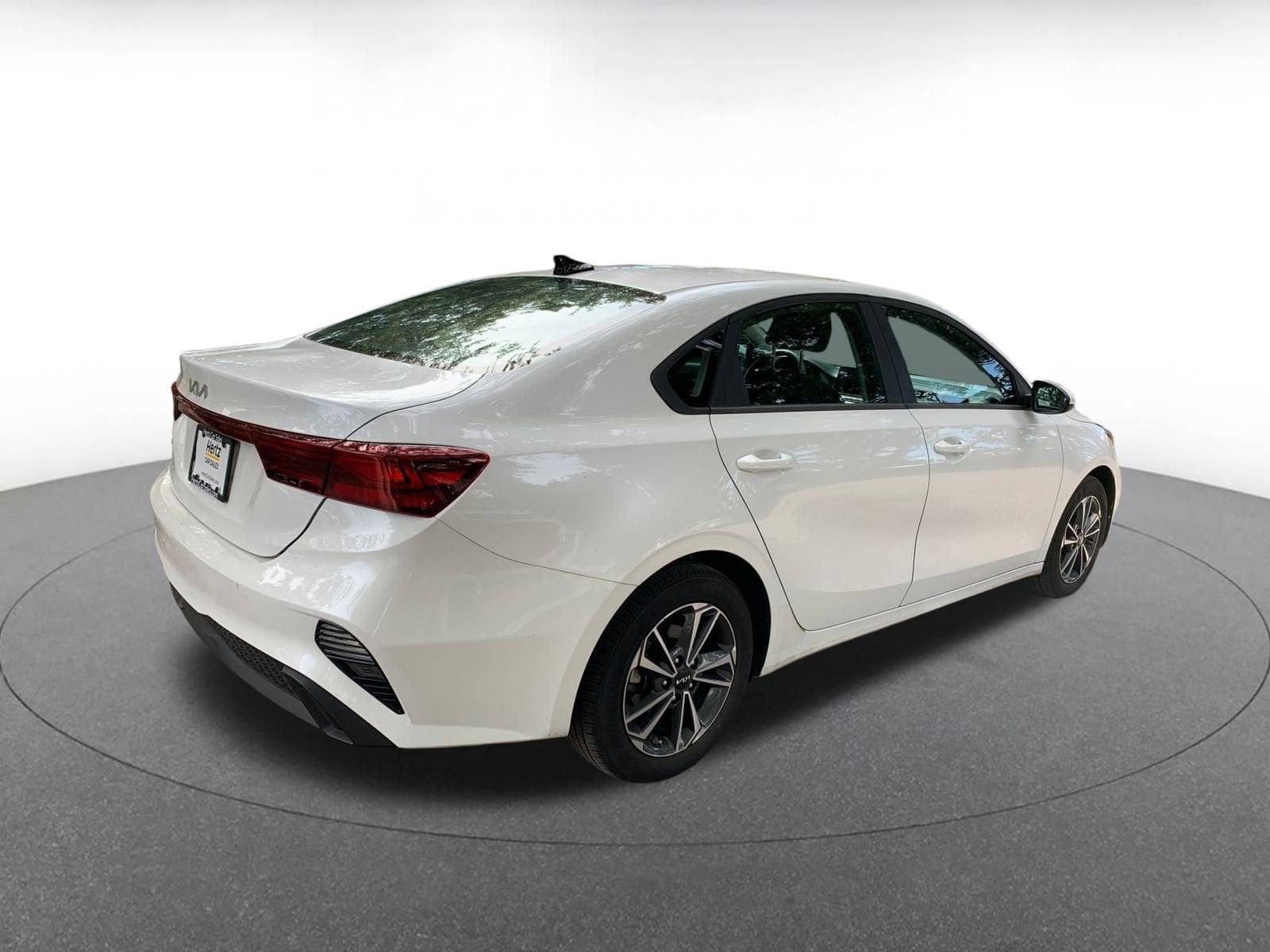 Thumbnail: 2024 Kia Forte - 7