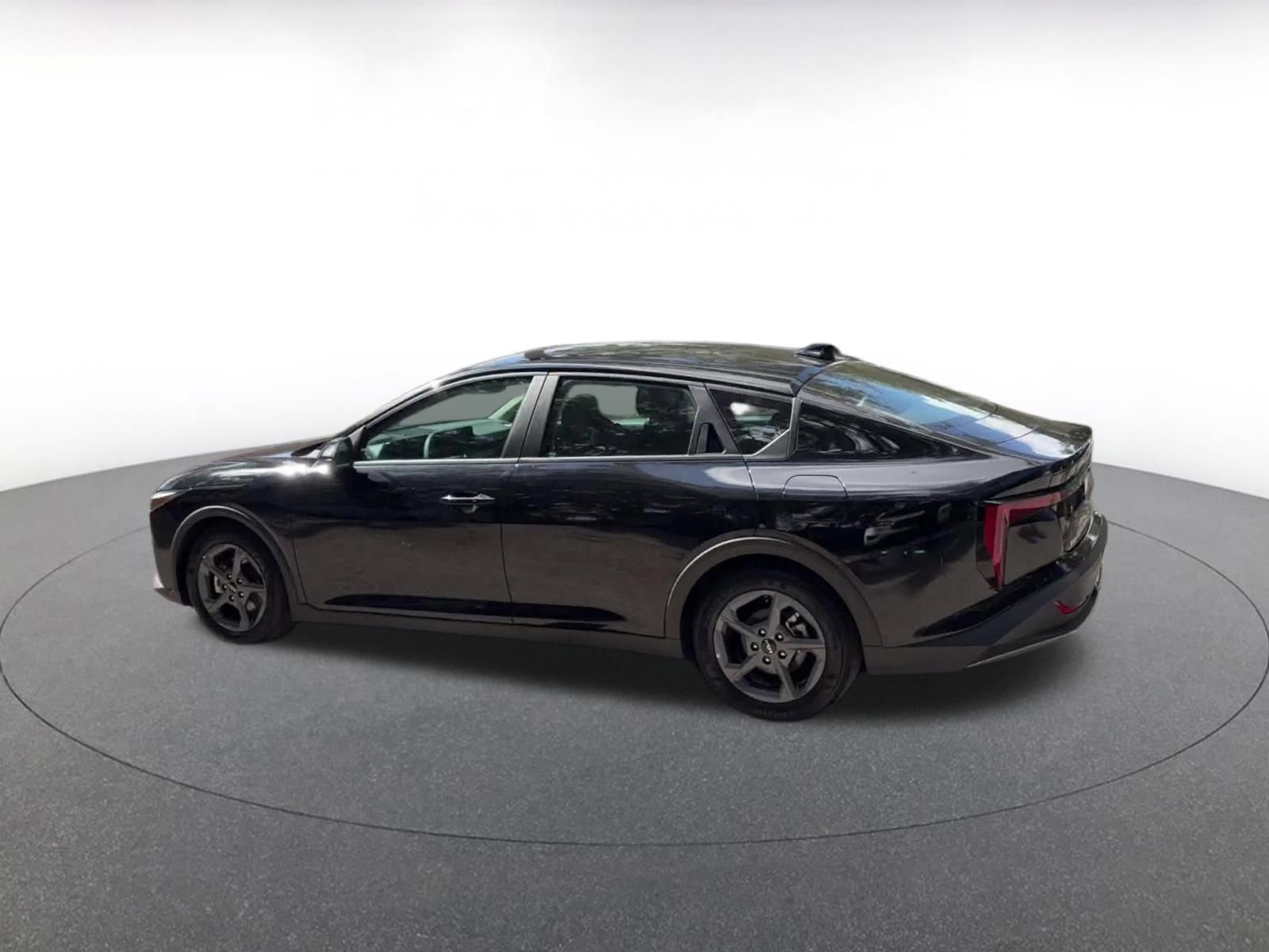 Thumbnail: 2025 Kia K4 - 10