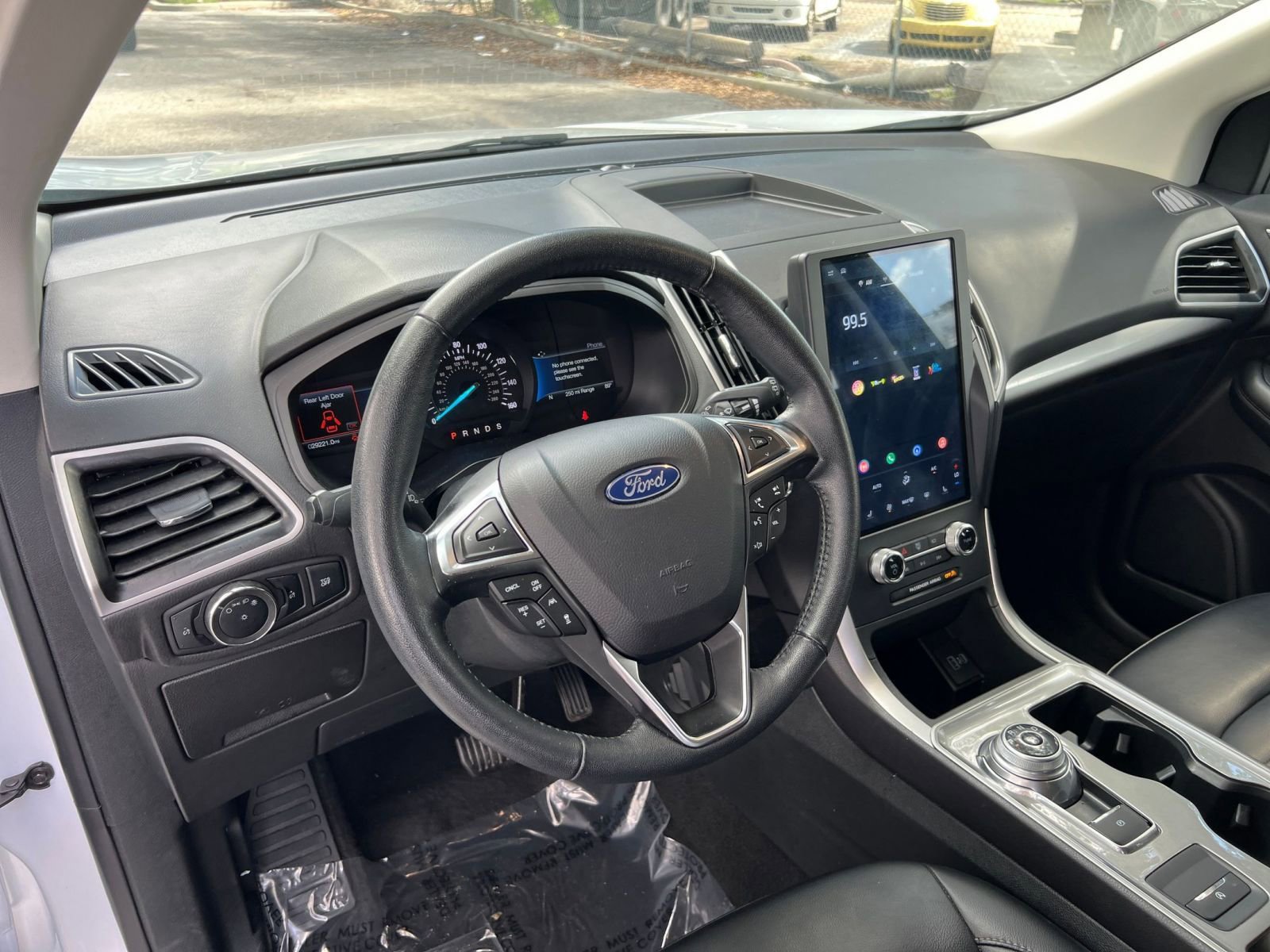 Thumbnail: 2024 Ford Edge - 32