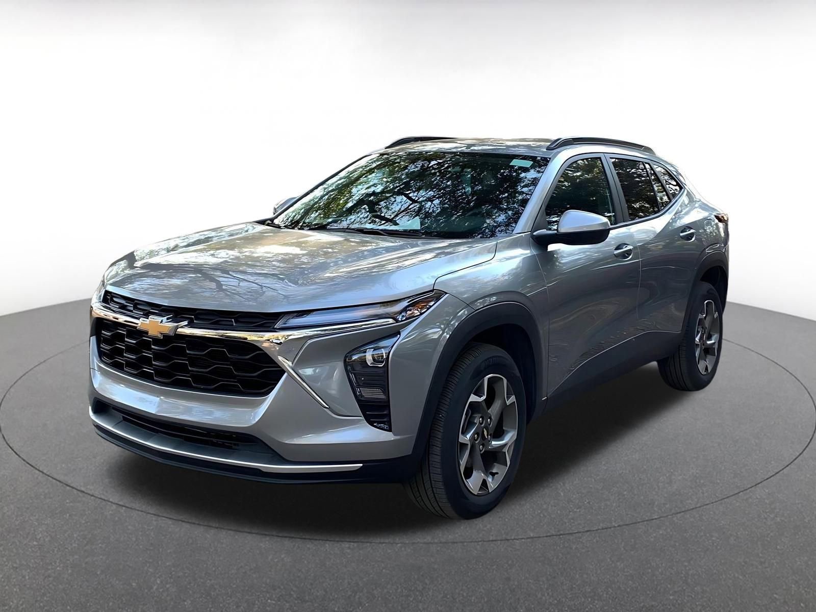 Thumbnail: 2025 Chevrolet Trax - 3
