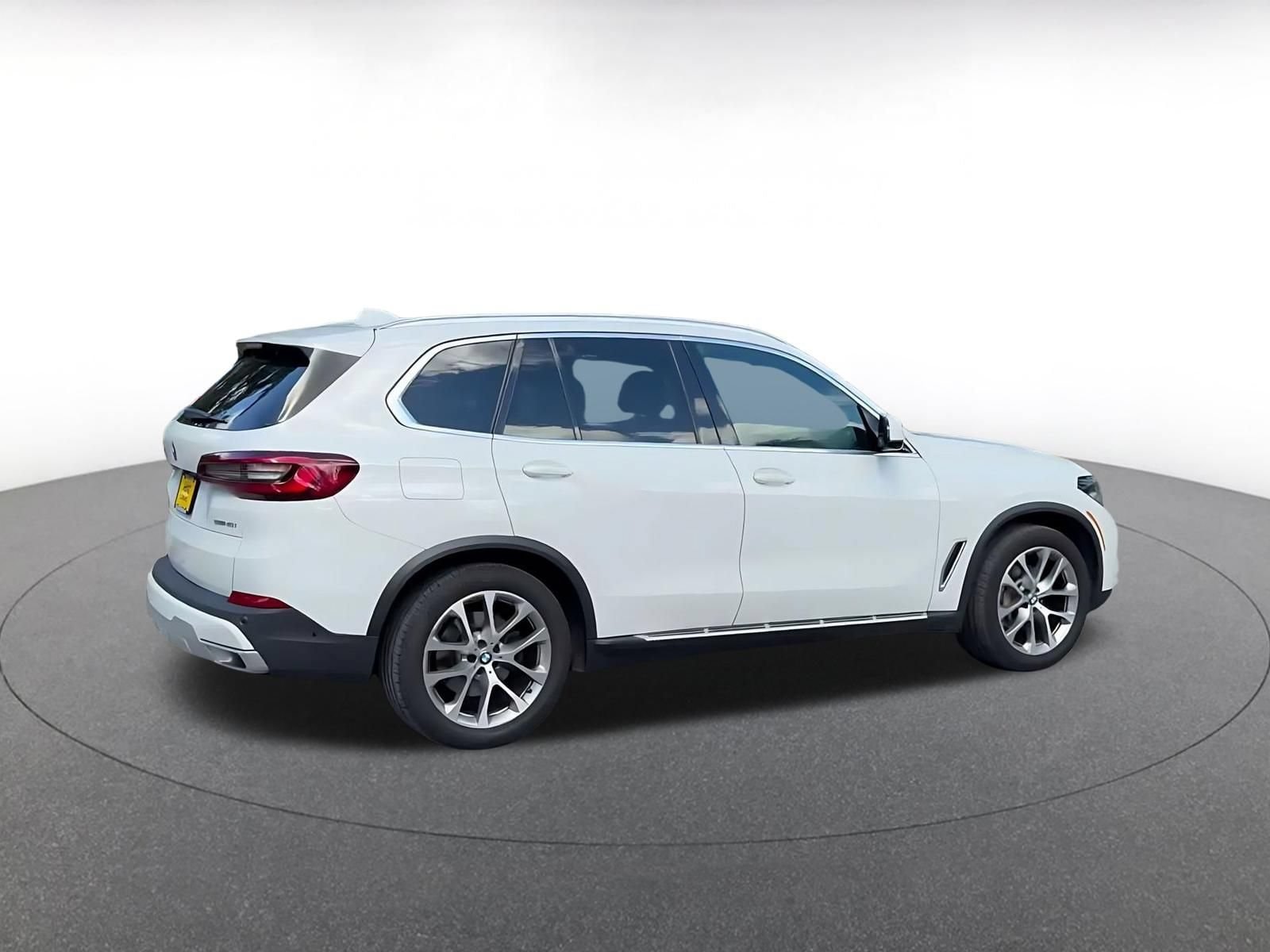 Thumbnail: 2023 BMW X5 - 14