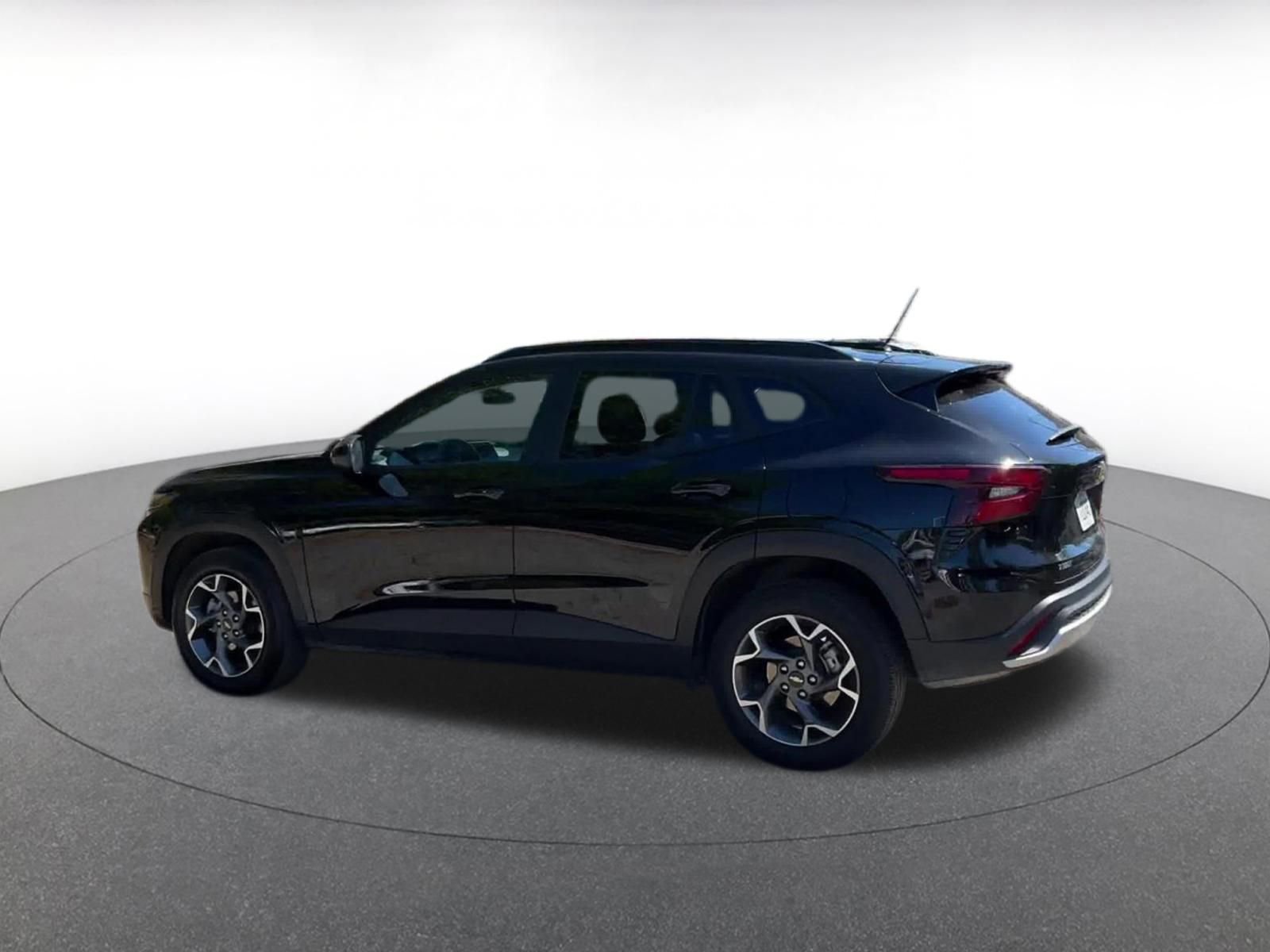 Thumbnail: 2025 Chevrolet Trax - 9