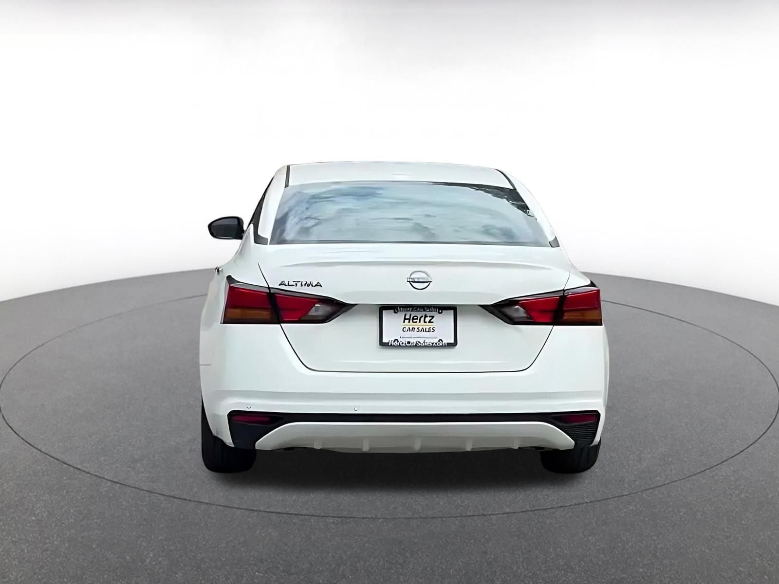 Thumbnail: 2025 Nissan Altima - 12