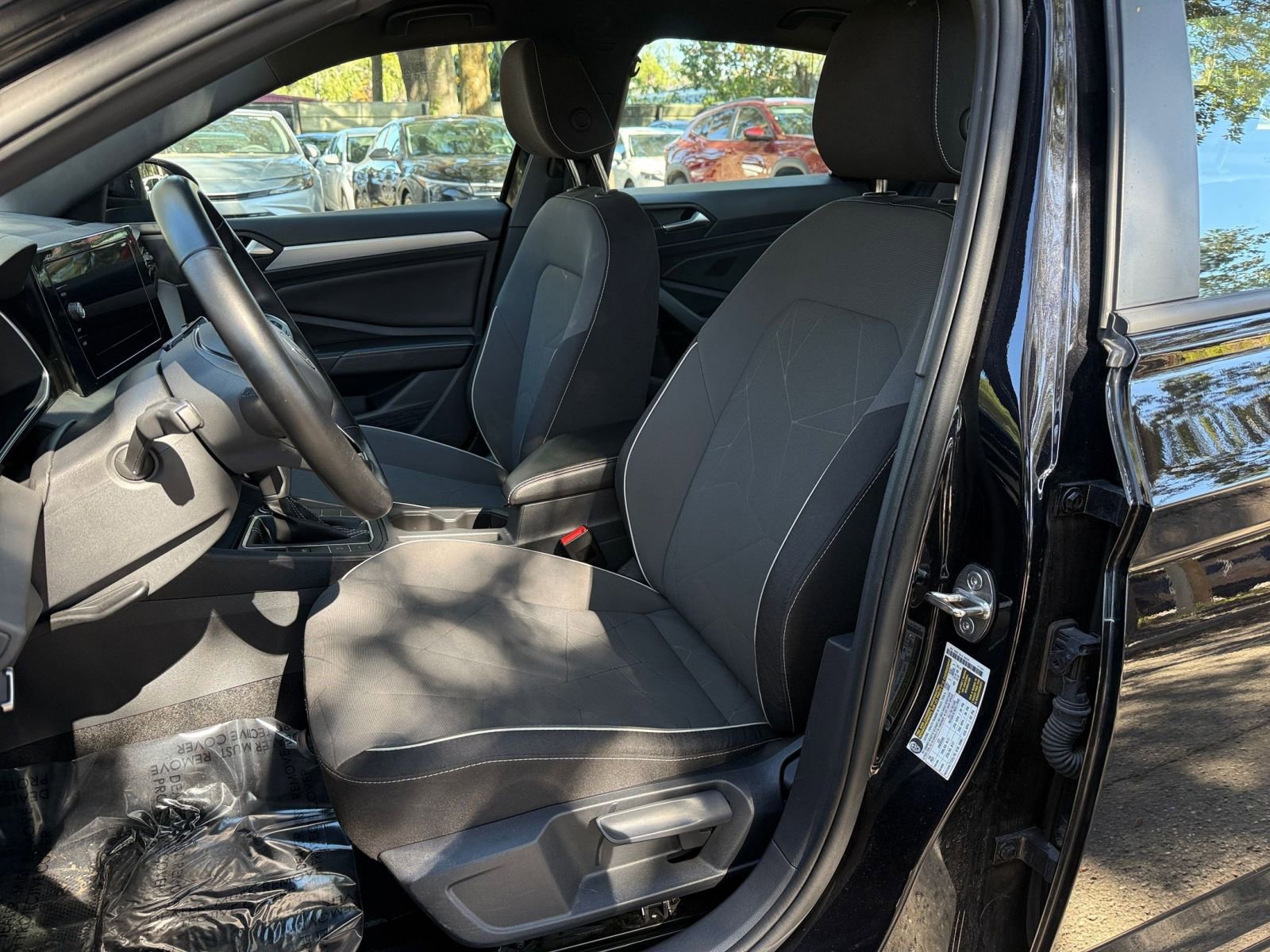 Thumbnail: 2025 Volkswagen Jetta - 31