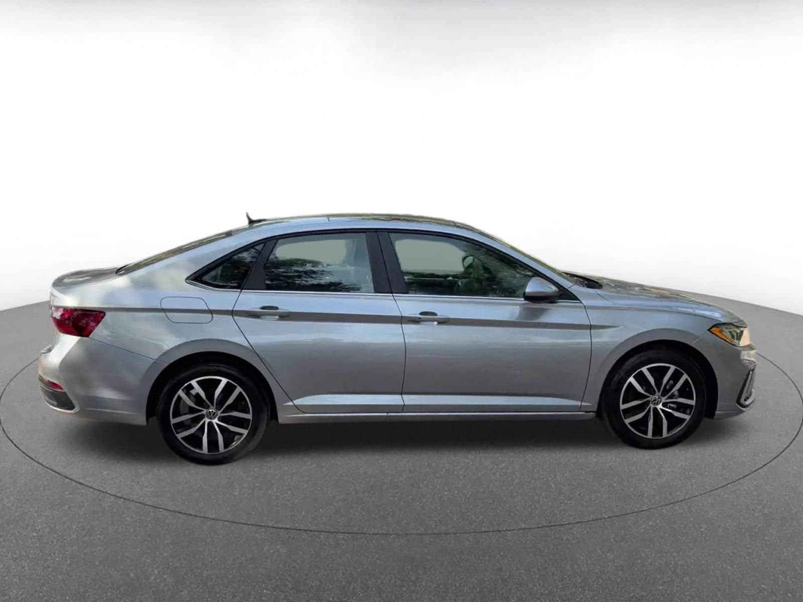 Thumbnail: 2025 Volkswagen Jetta - 15