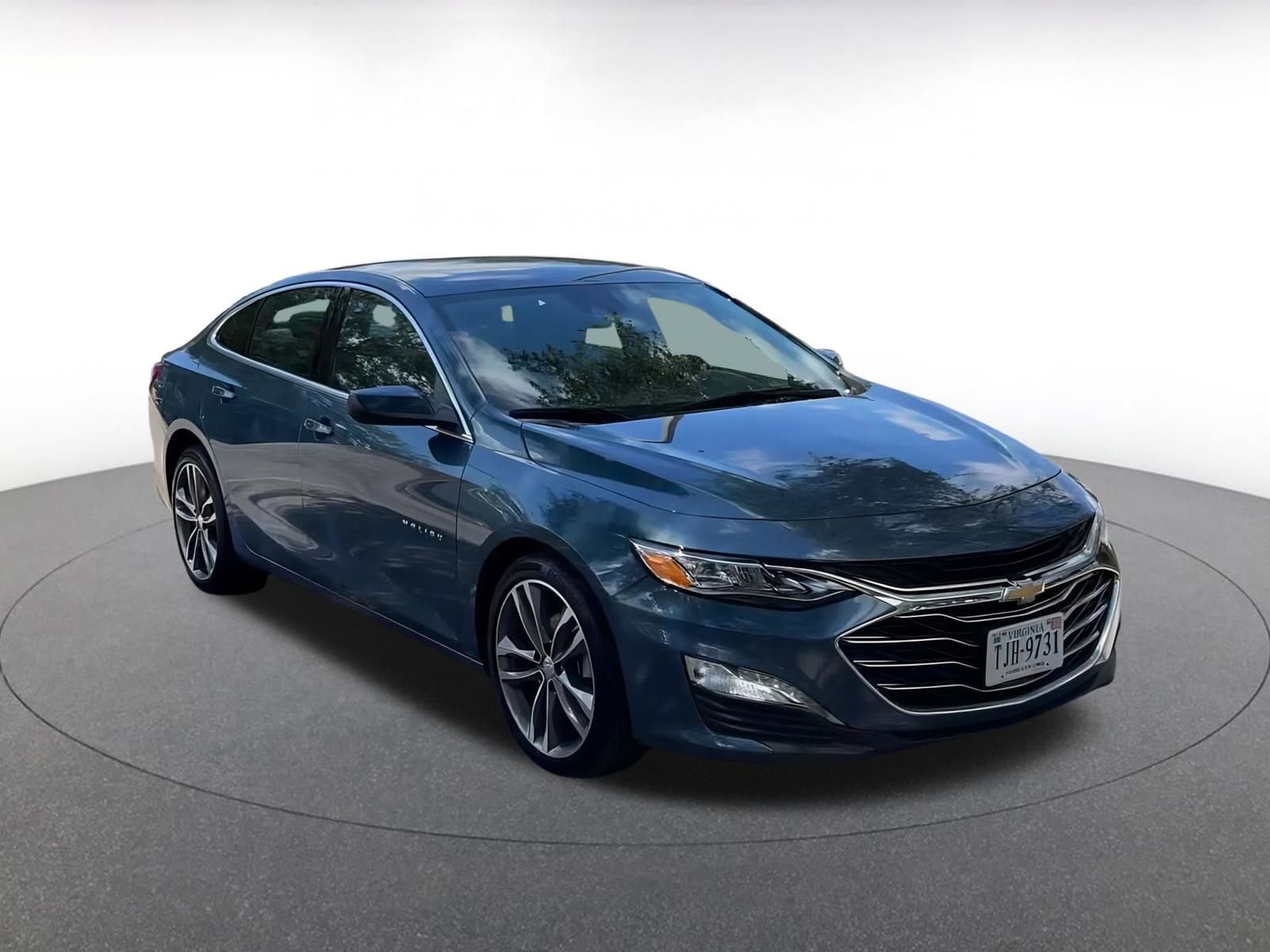 Thumbnail: 2024 Chevrolet Malibu - 3