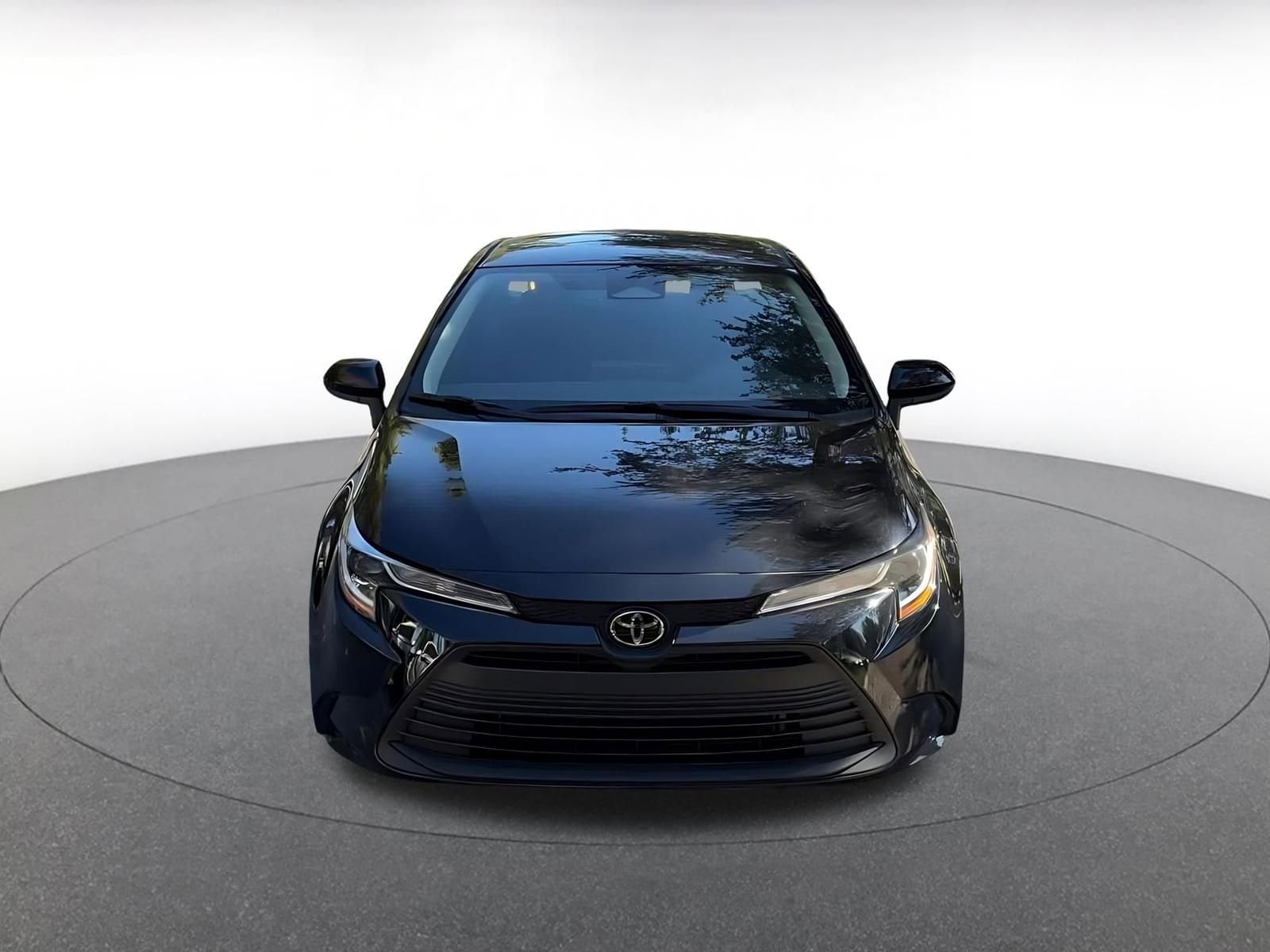 Thumbnail: 2025 Toyota Corolla - 4