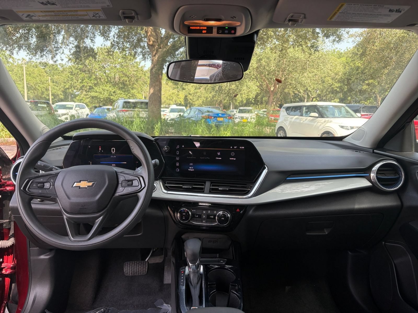 Thumbnail: 2025 Chevrolet Trax - 32
