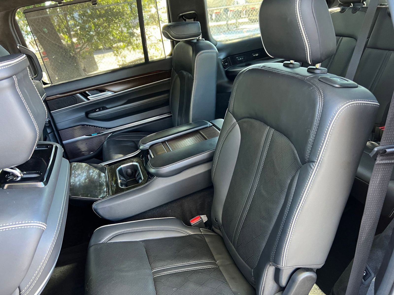 Thumbnail: 2023 Jeep Grand Wagoneer - 31