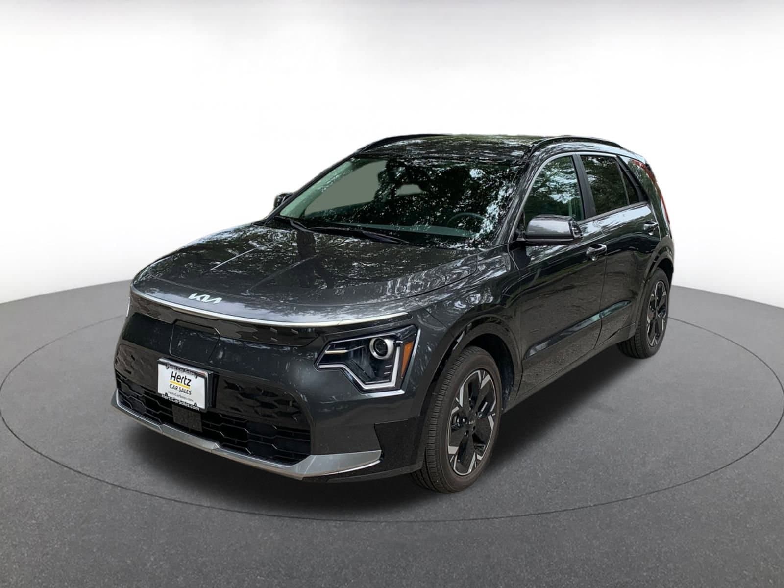 Thumbnail: 2023 Kia Niro - 3