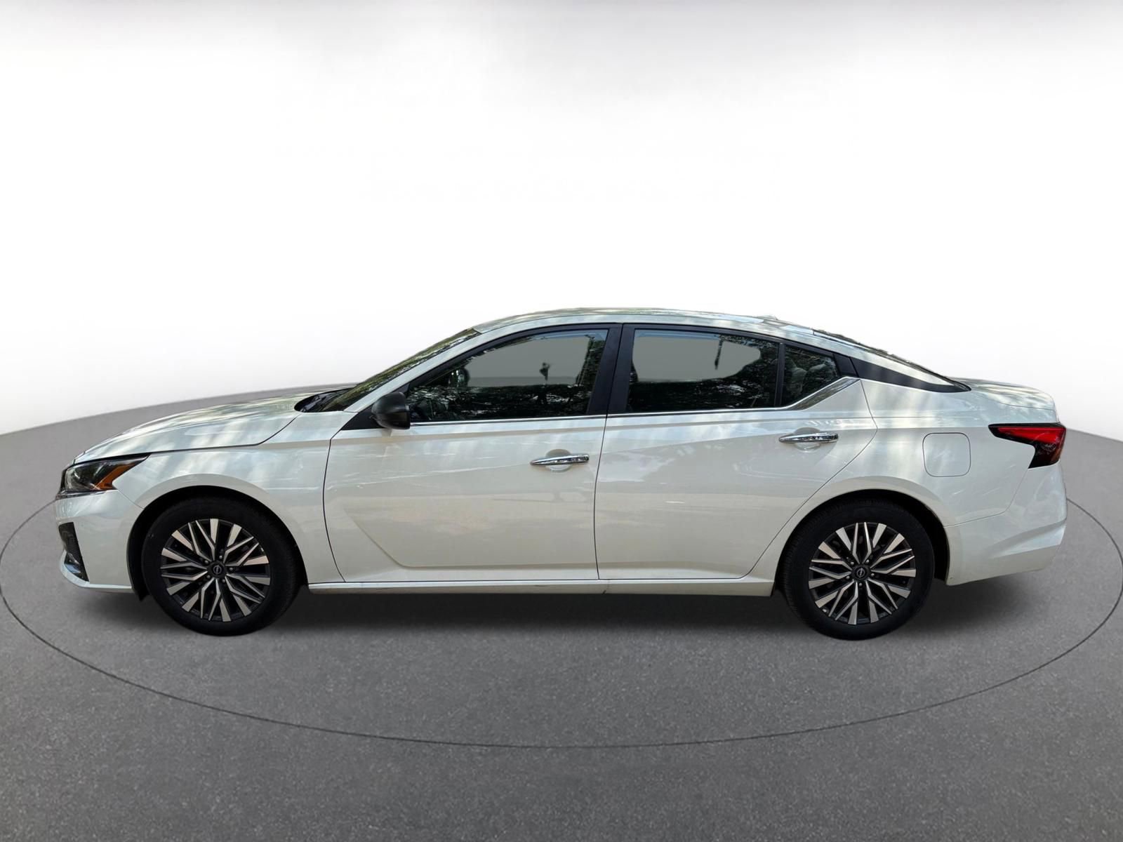 Thumbnail: 2025 Nissan Altima - 4