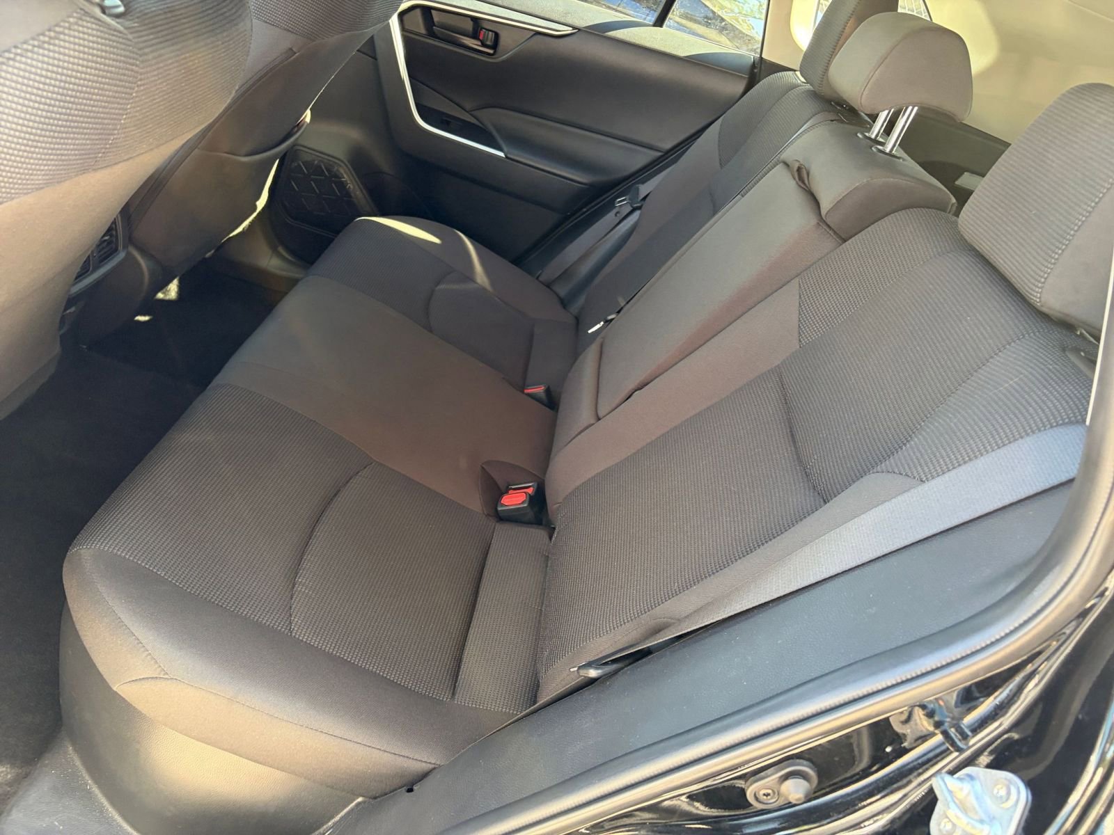 Thumbnail: 2025 Toyota RAV4 - 33