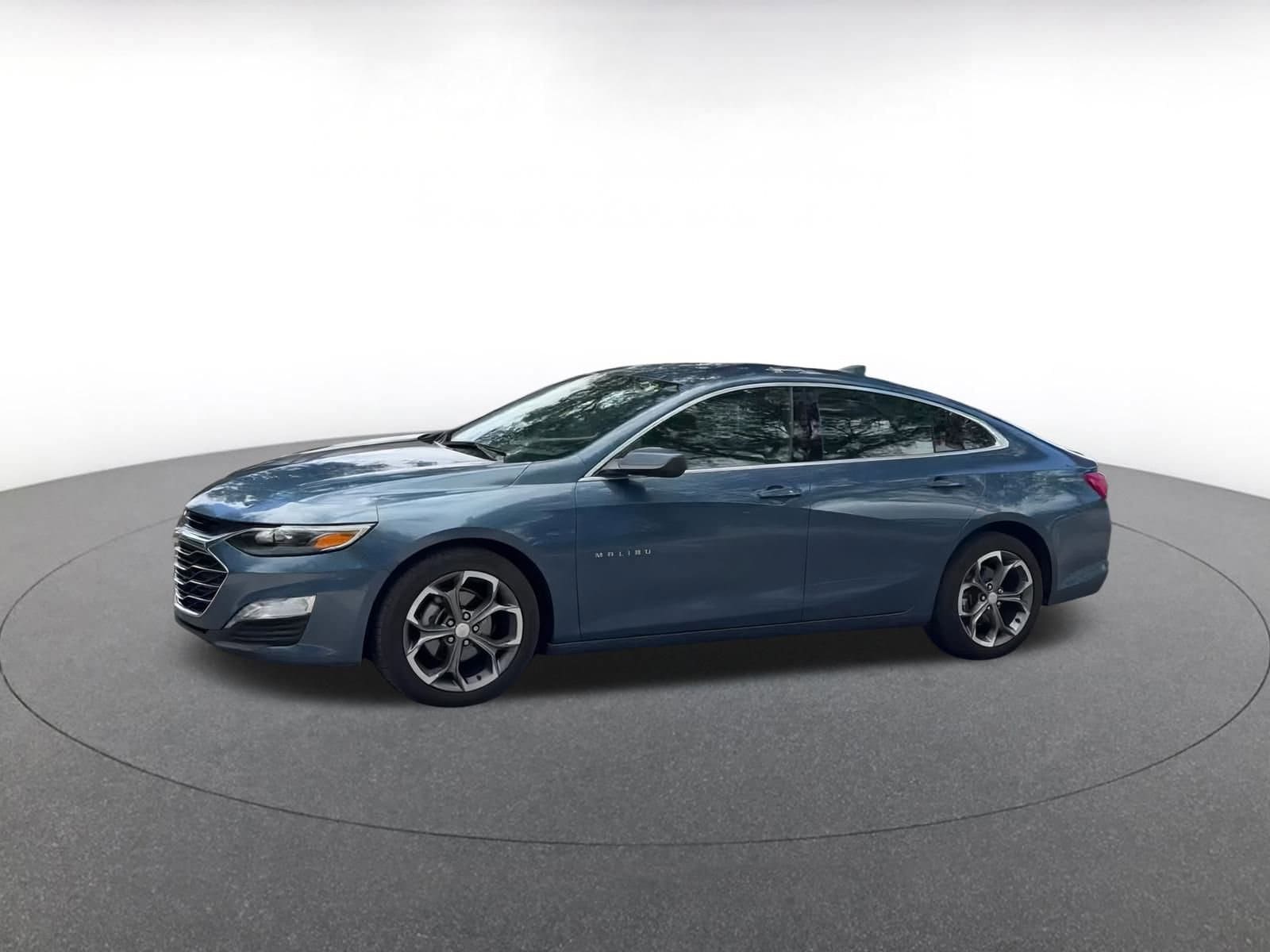 Thumbnail: 2024 Chevrolet Malibu - 8