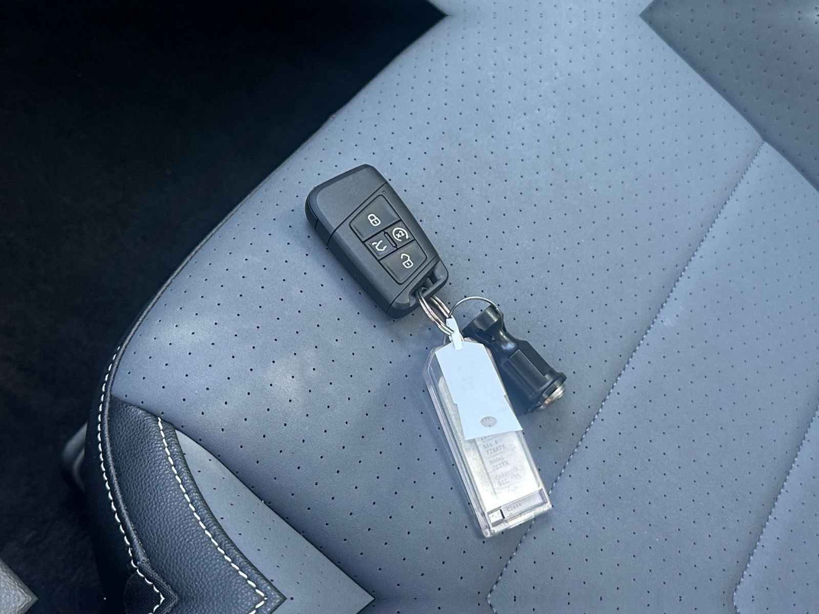 Thumbnail: 2025 Volkswagen Jetta - 18