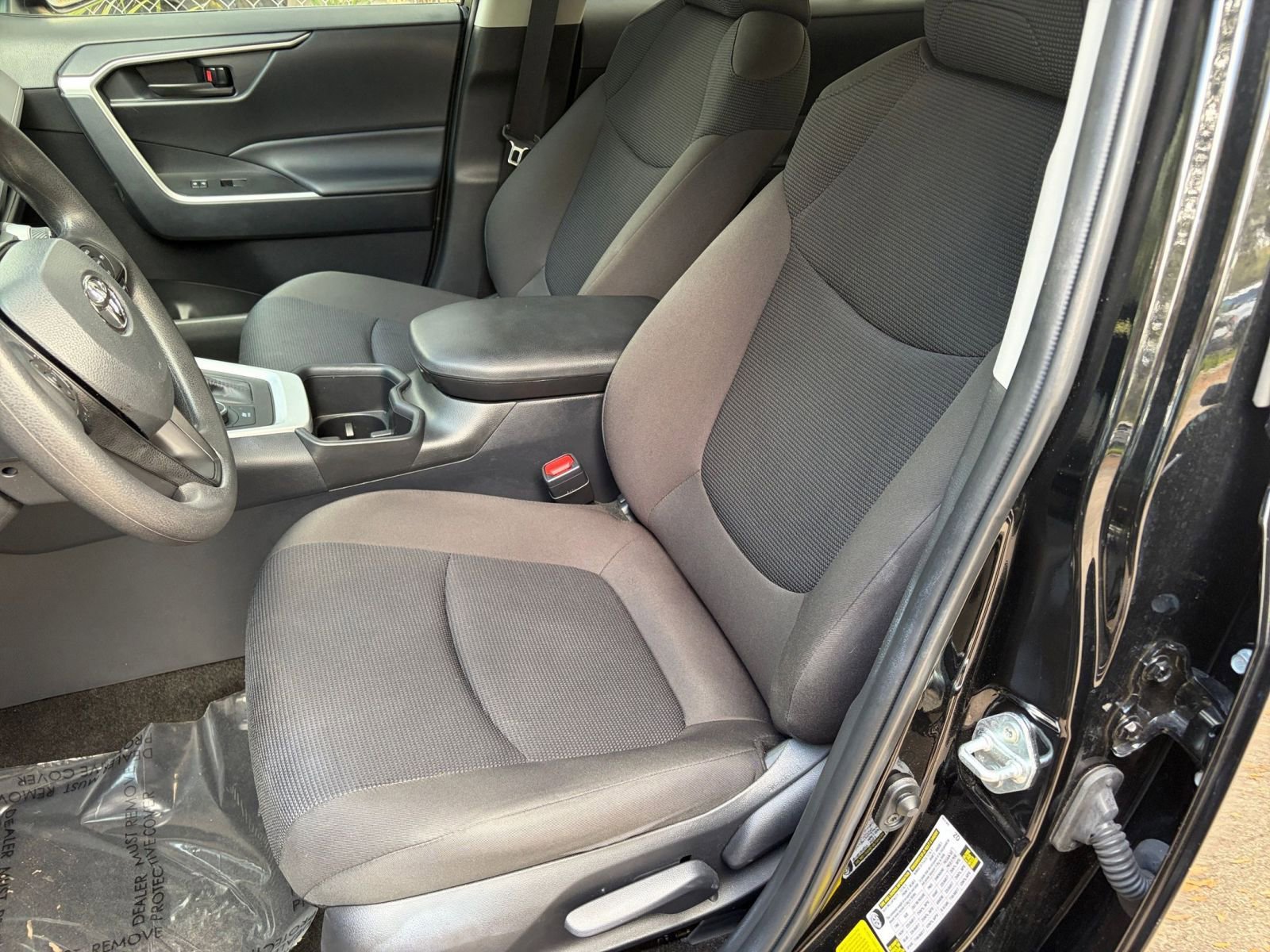 Thumbnail: 2025 Toyota RAV4 - 21