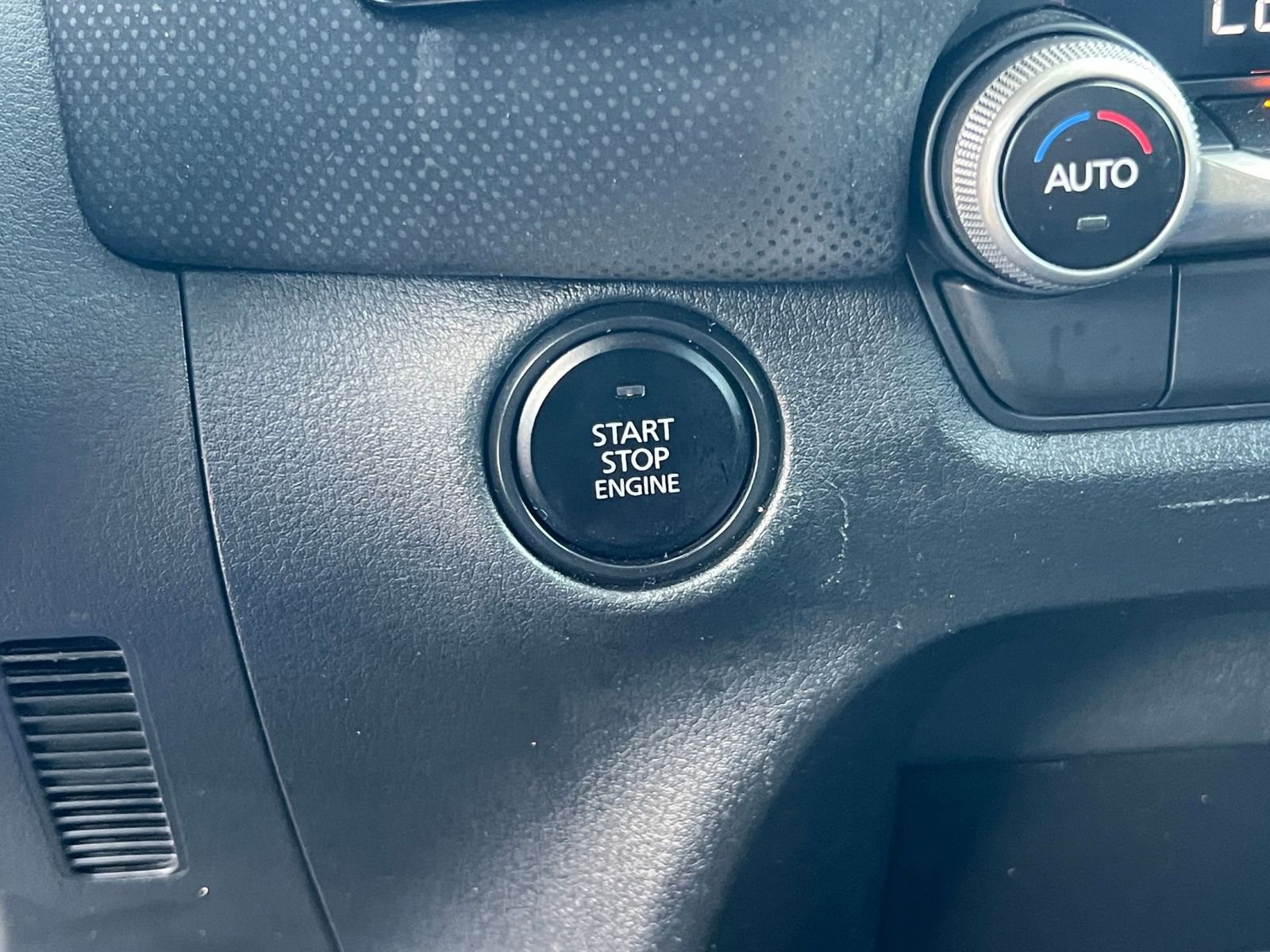 Thumbnail: 2025 Mazda CX-50 - 21