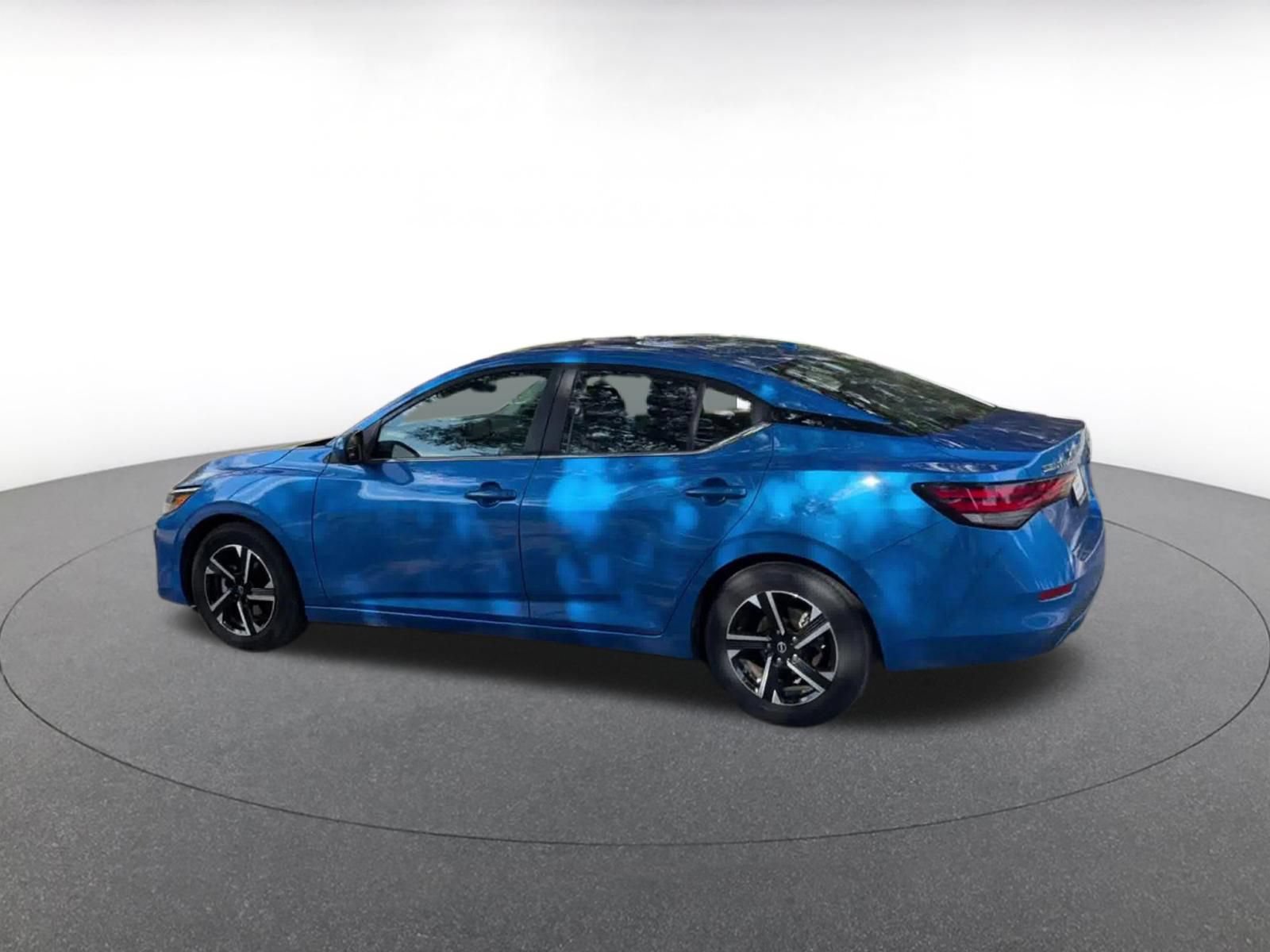 Thumbnail: 2025 Nissan Sentra - 10