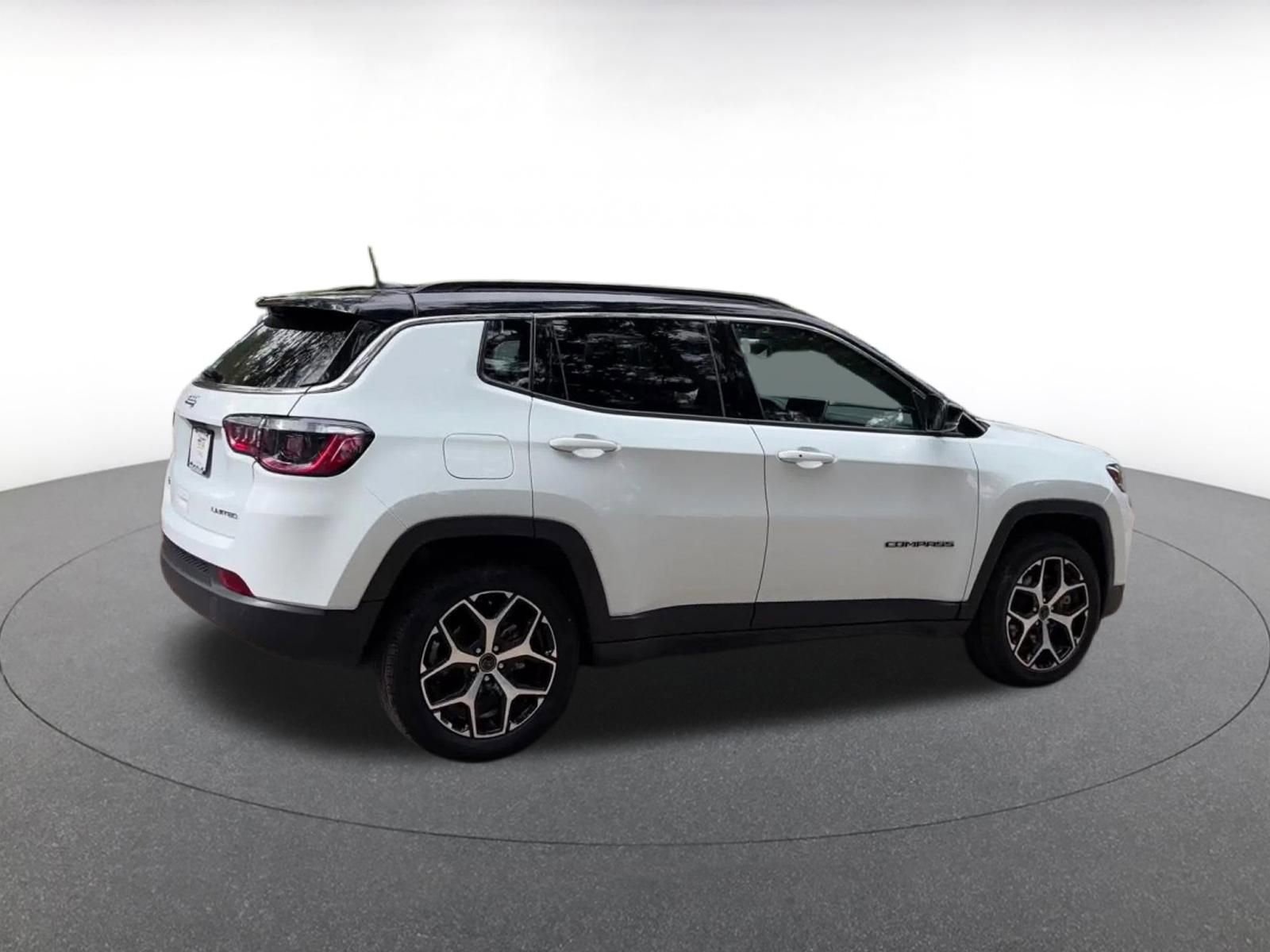 Thumbnail: 2025 Jeep Compass - 15