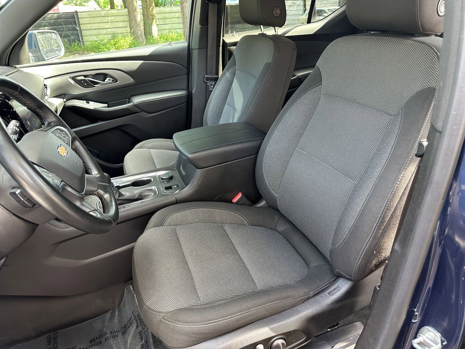 2023 Chevrolet Traverse LT 21