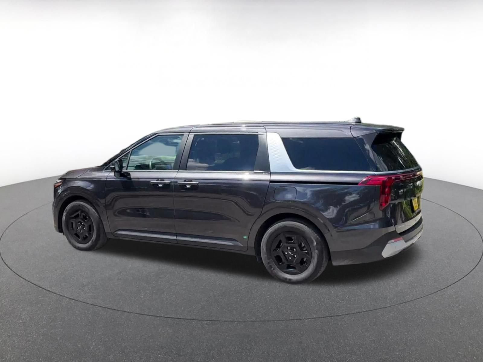 Thumbnail: 2026 Kia Carnival - 9