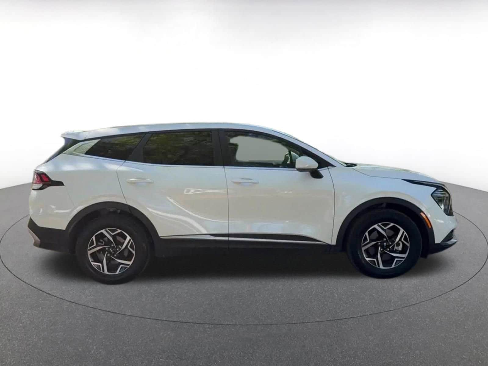 Thumbnail: 2025 Kia Sportage - 16