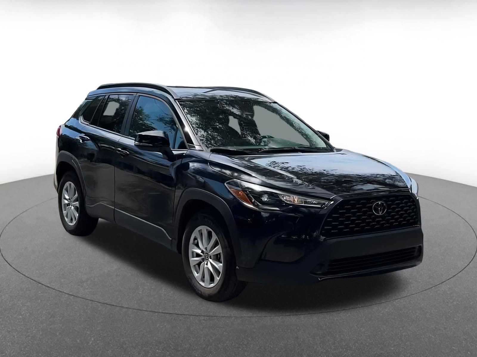 Thumbnail: 2025 Toyota Corolla Cross - 3