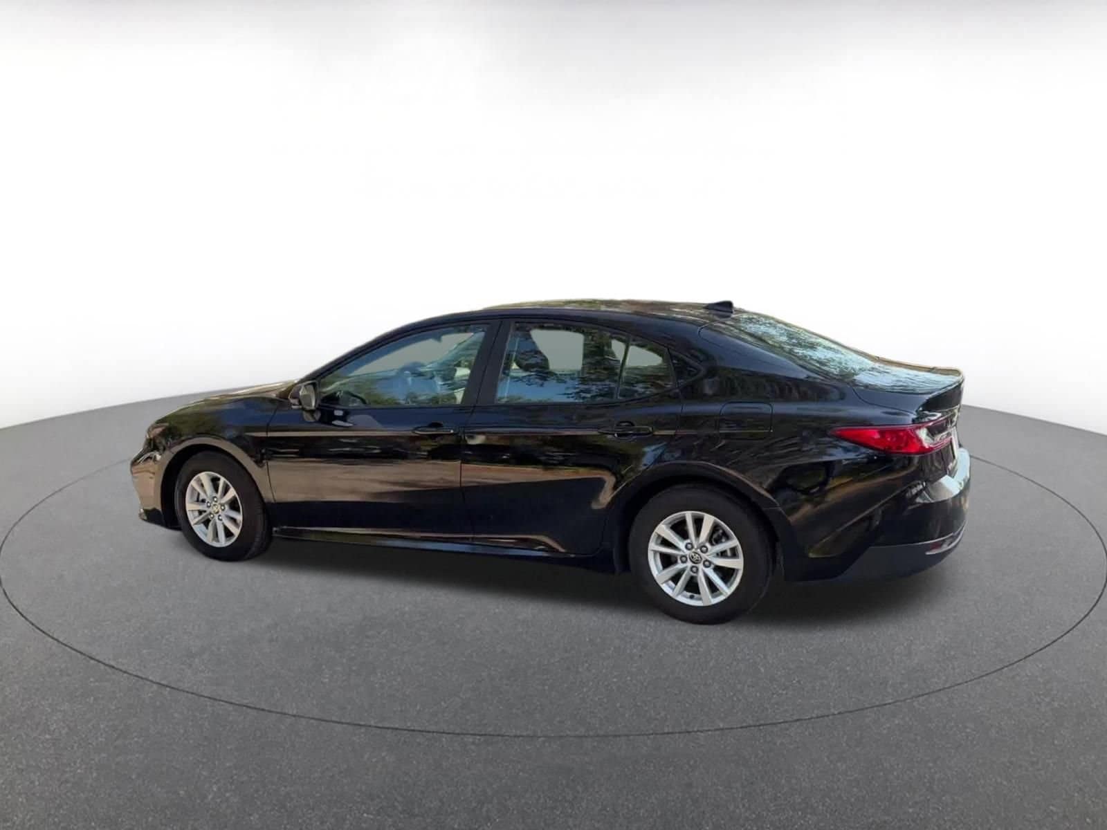 Thumbnail: 2025 Toyota Camry - 10