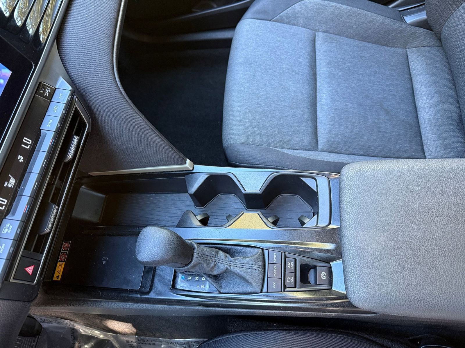 Thumbnail: 2025 Toyota Camry - 35