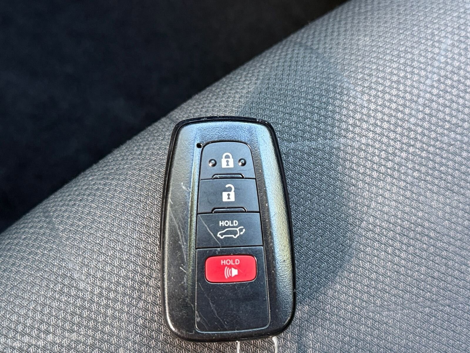 Thumbnail: 2025 Toyota RAV4 - 18