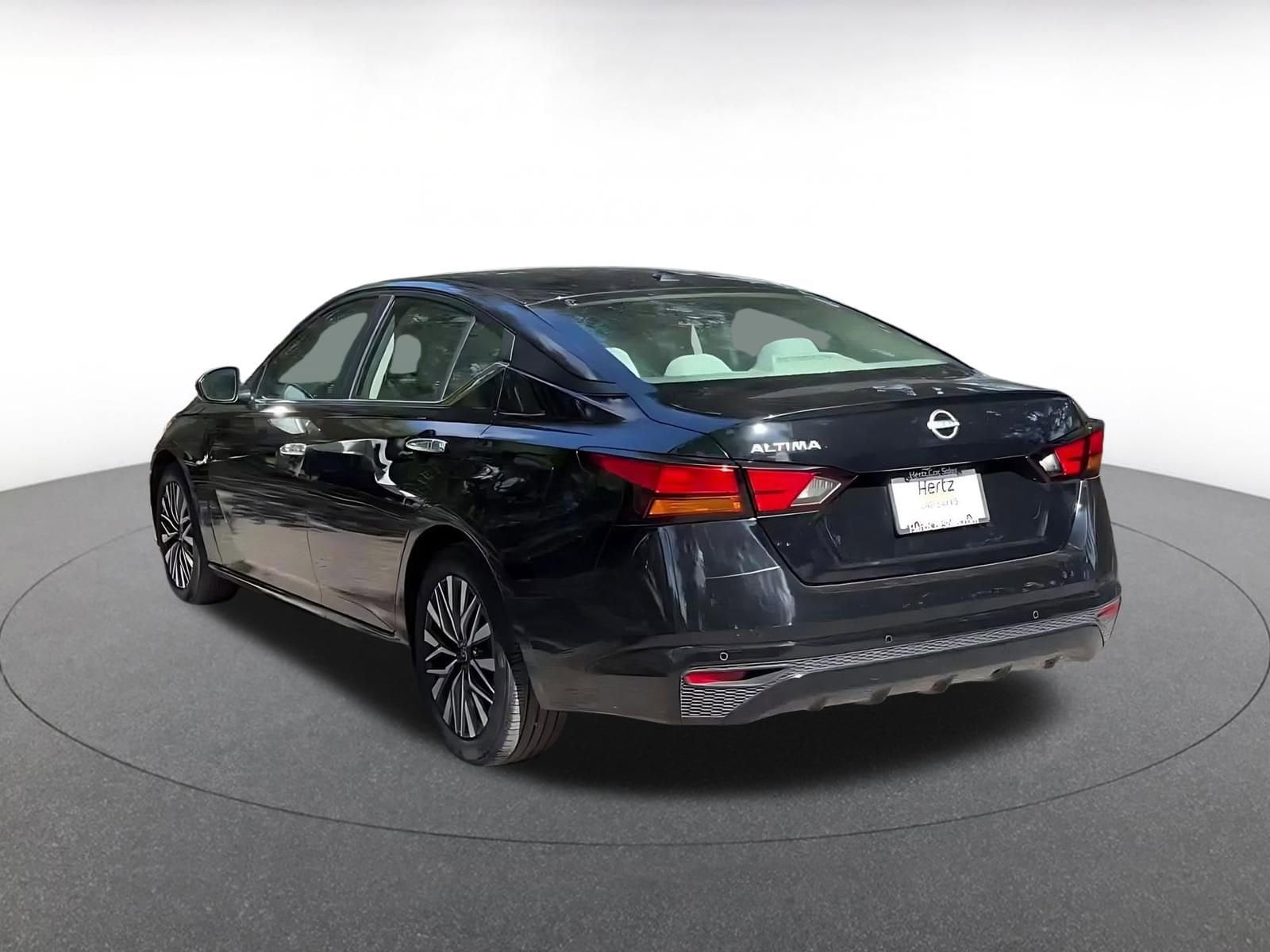 Thumbnail: 2025 Nissan Altima - 11