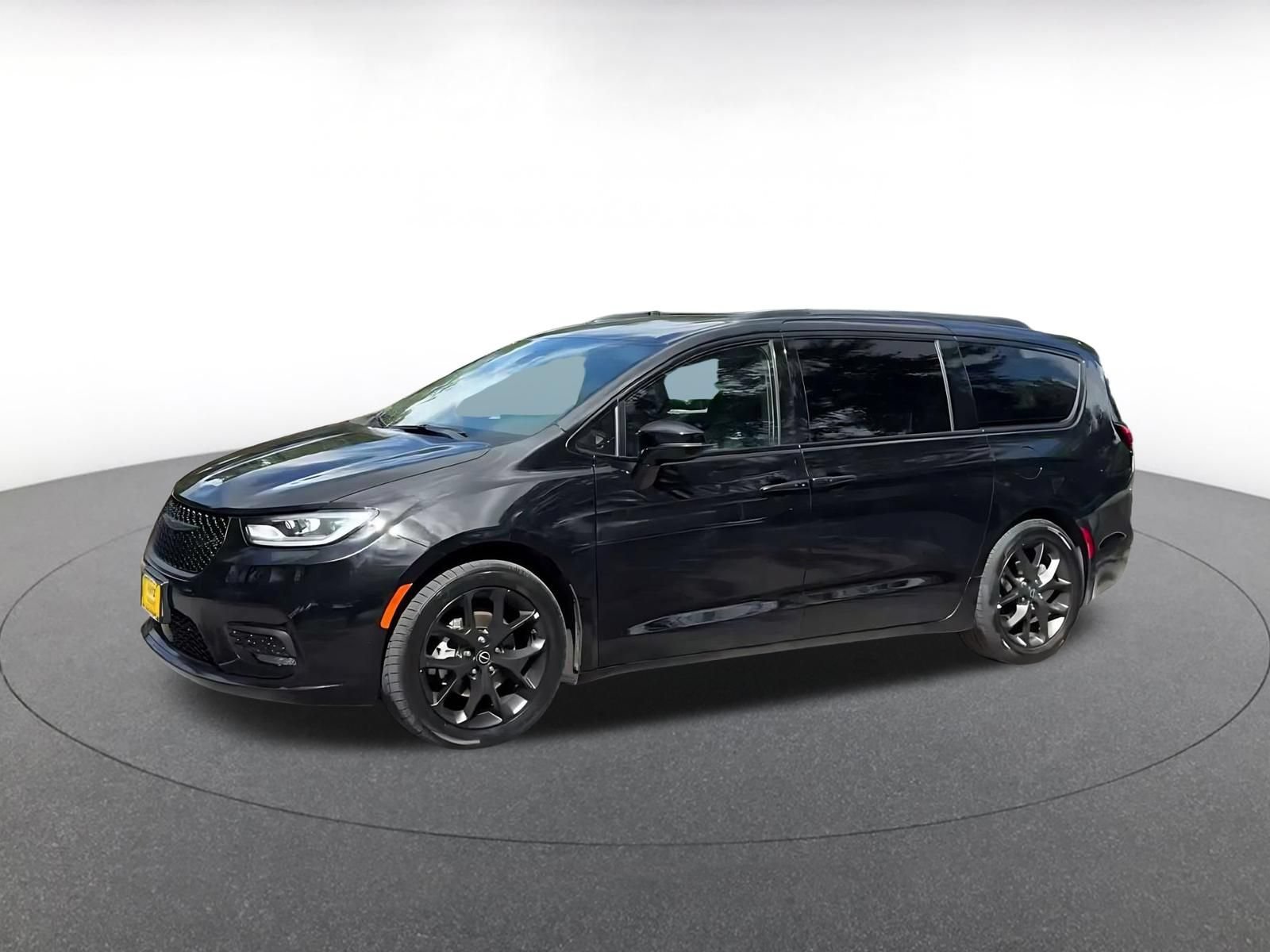 Thumbnail: 2025 Chrysler Pacifica - 7