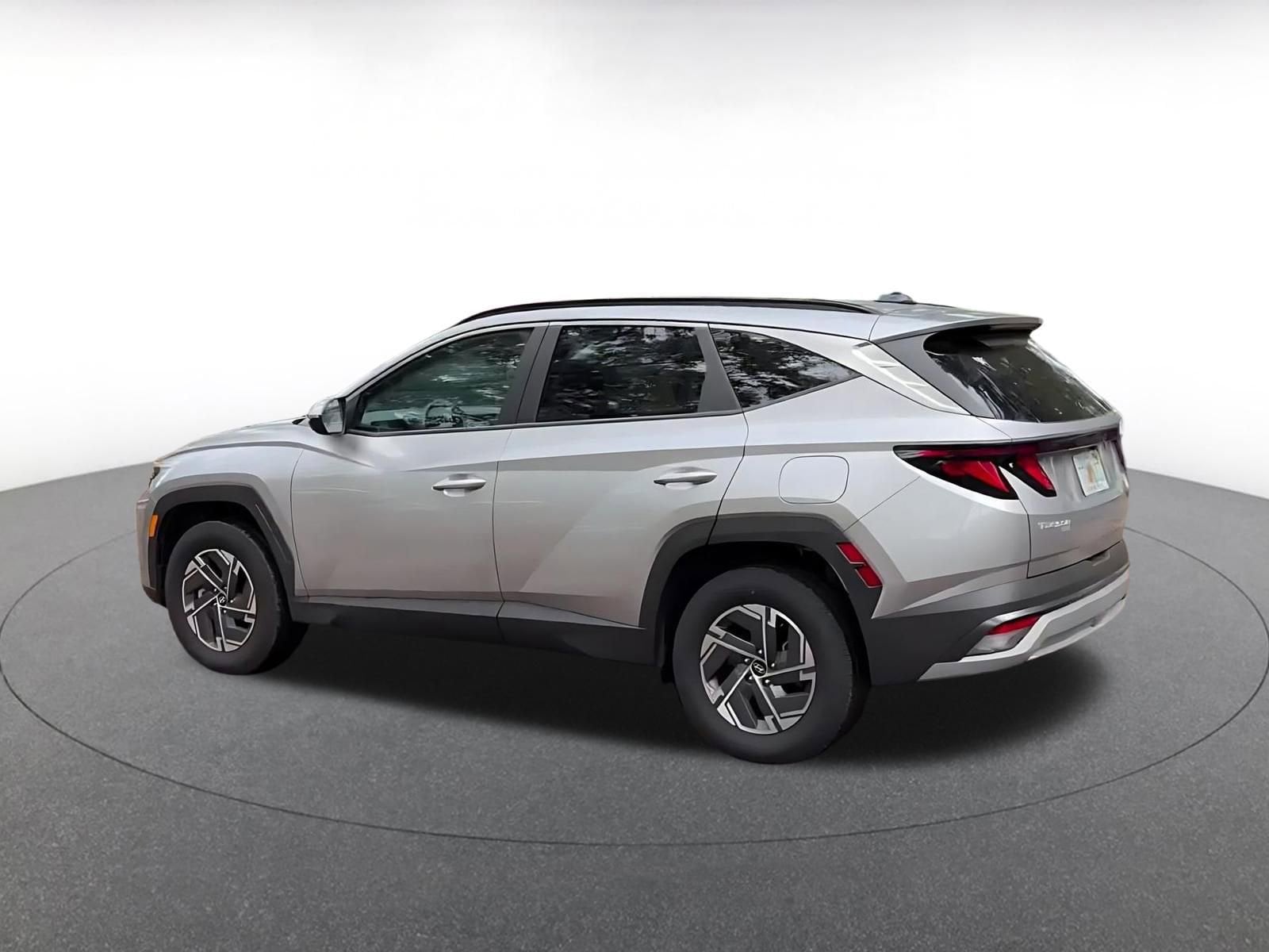 Thumbnail: 2025 Hyundai Tucson - 10