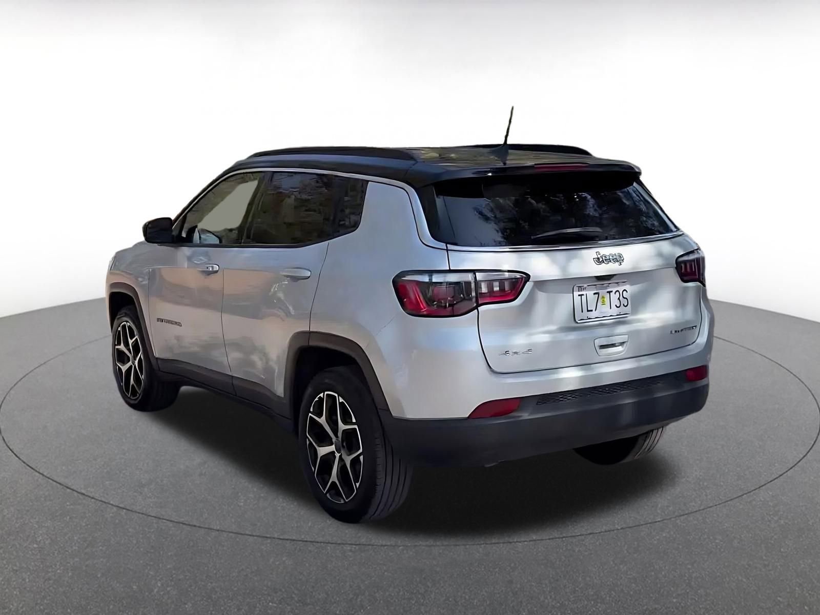 Thumbnail: 2025 Jeep Compass - 11