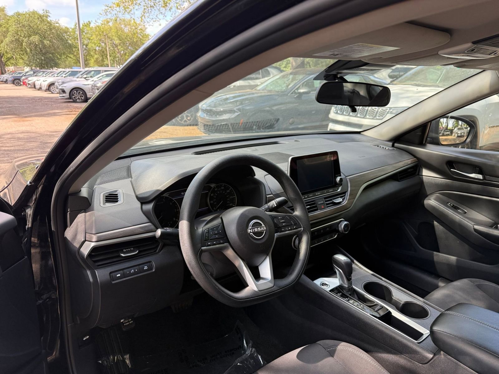 Thumbnail: 2025 Nissan Altima - 31