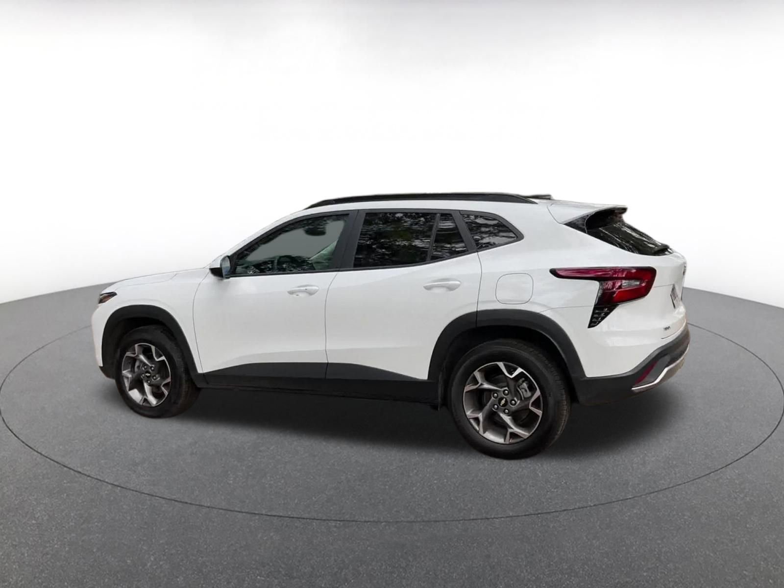 Thumbnail: 2025 Chevrolet Trax - 10