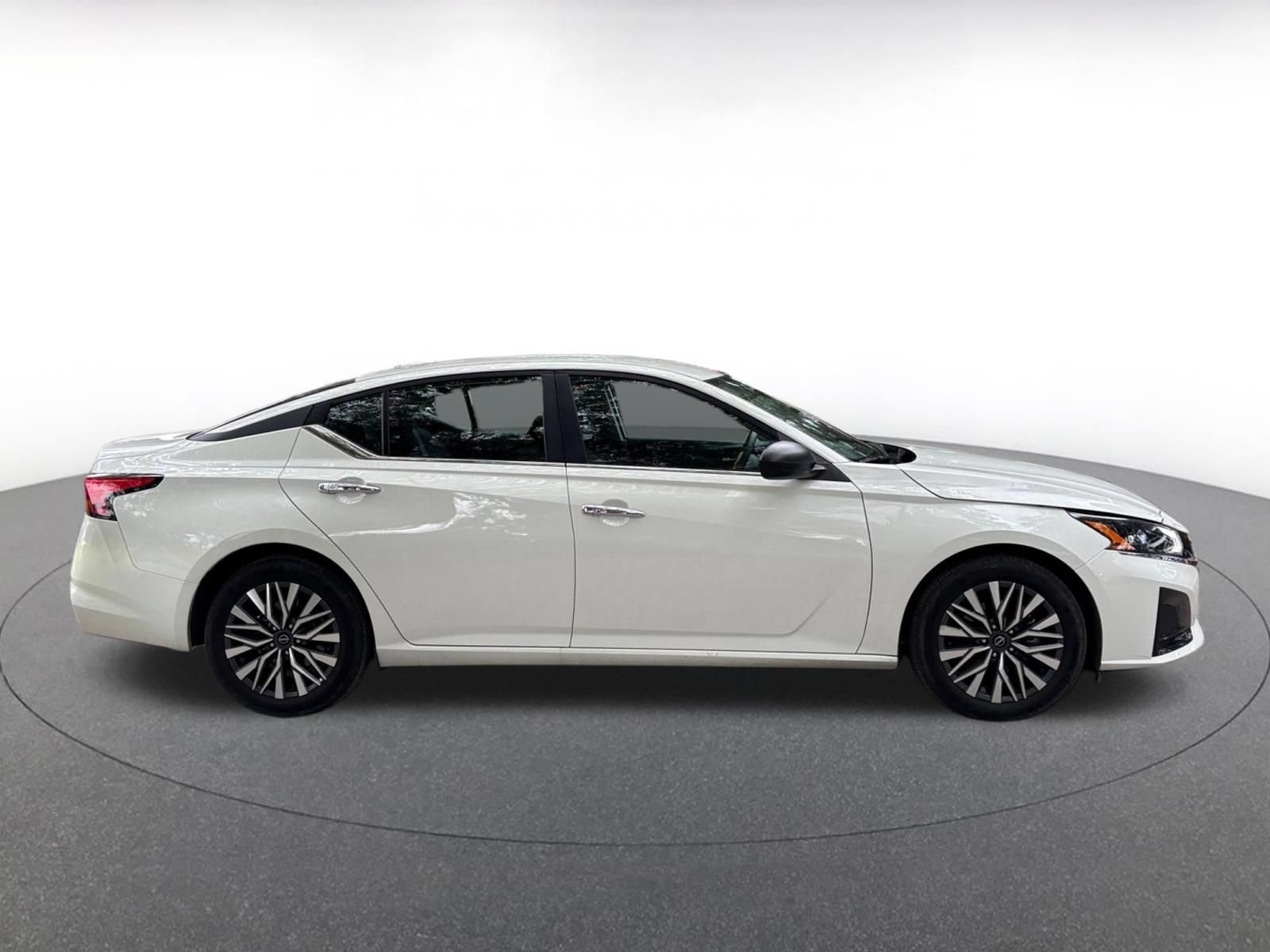 Thumbnail: 2025 Nissan Altima - 13