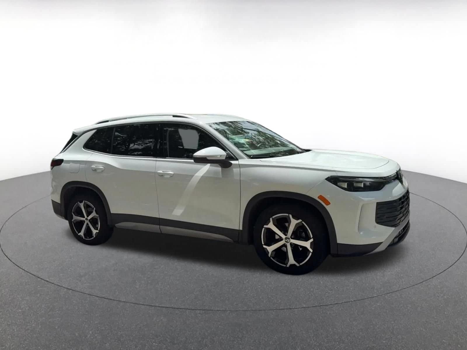 Thumbnail: 2026 Volkswagen Tiguan - 2