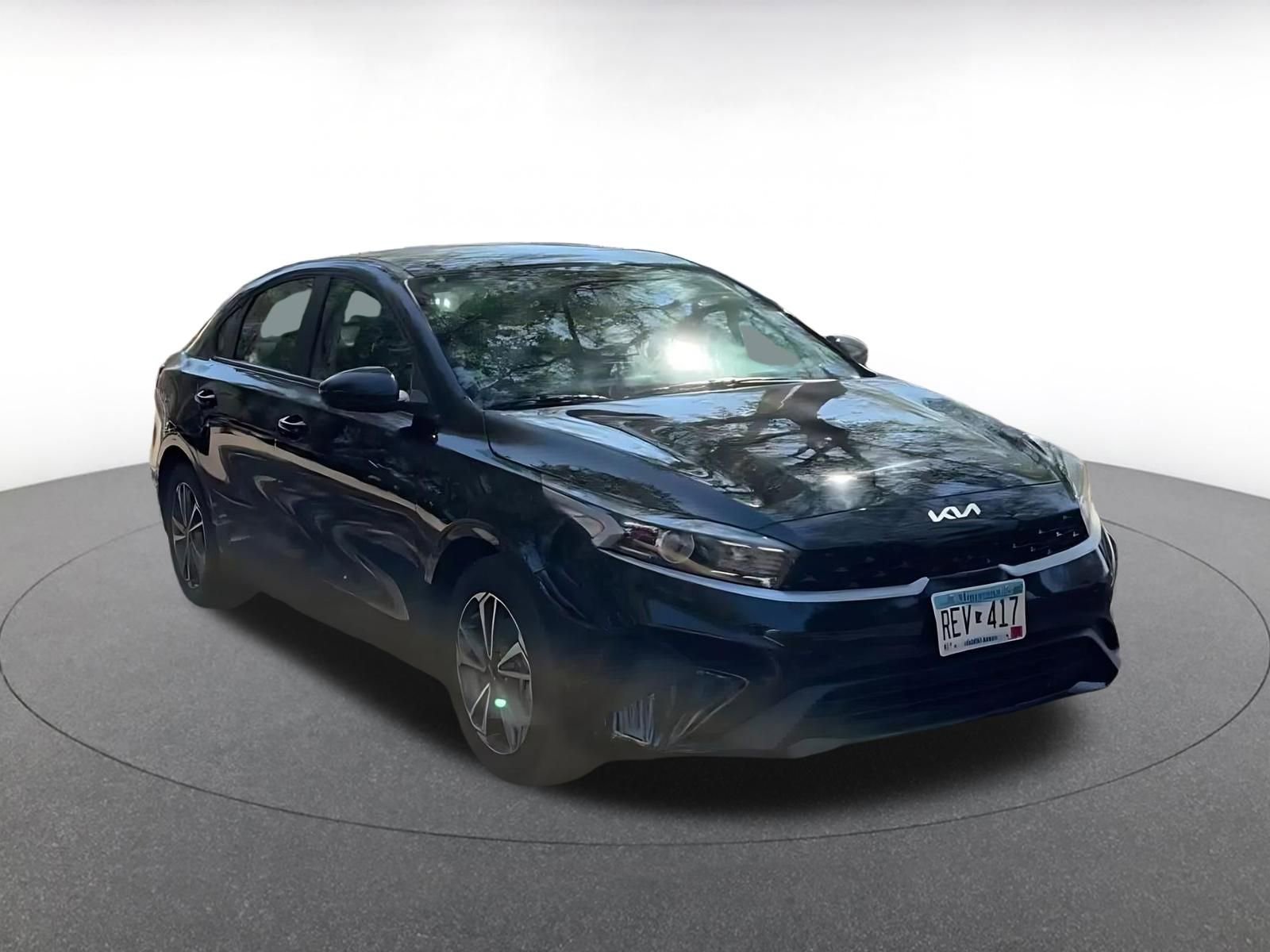 Thumbnail: 2024 Kia Forte - 3