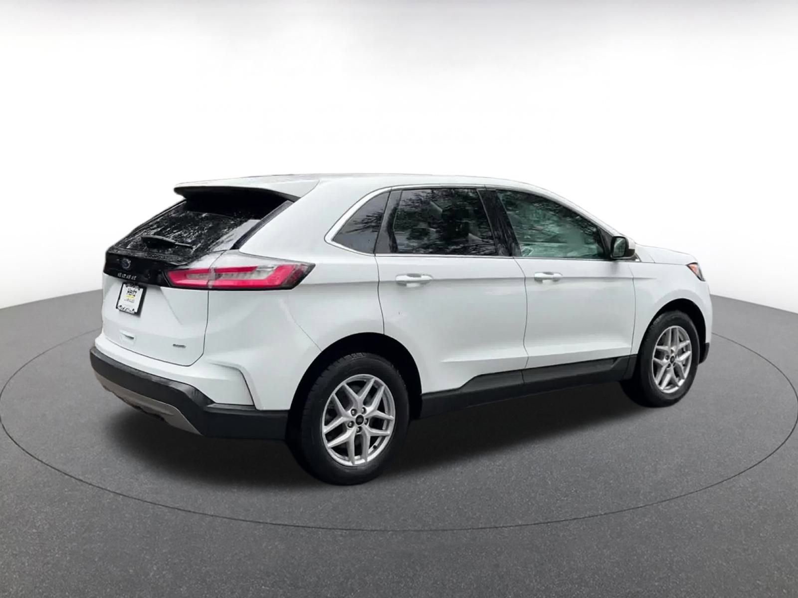 Thumbnail: 2024 Ford Edge - 15