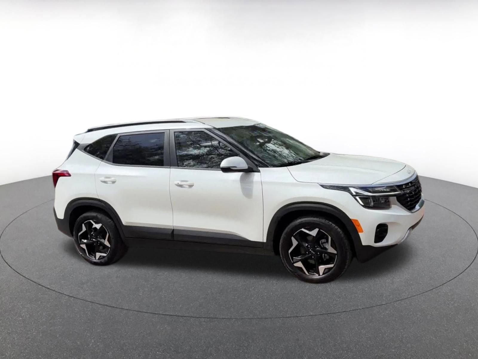 Thumbnail: 2025 Kia Seltos - 2