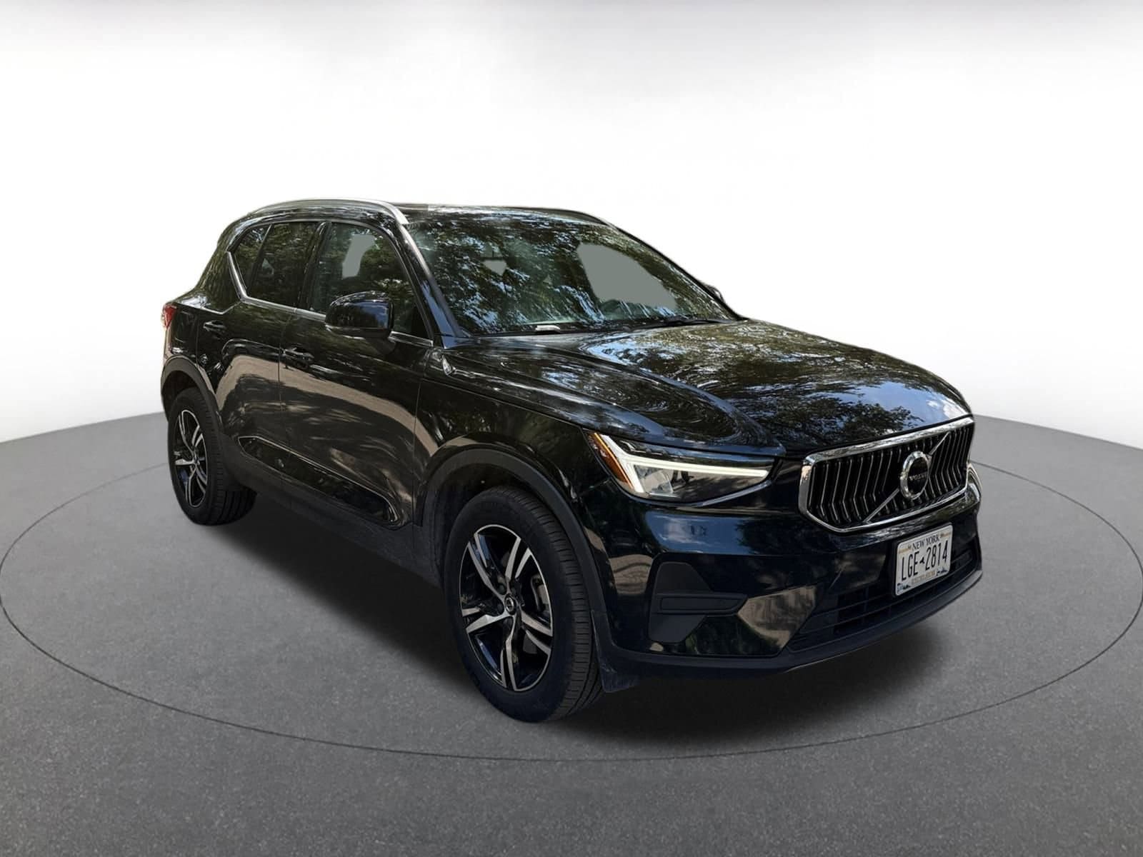 Thumbnail: 2024 Volvo XC40 - 1