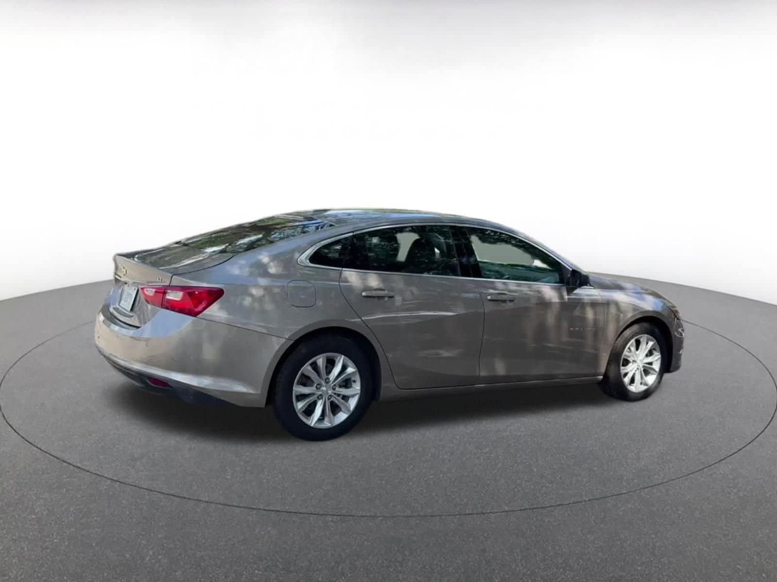 Thumbnail: 2023 Chevrolet Malibu - 15