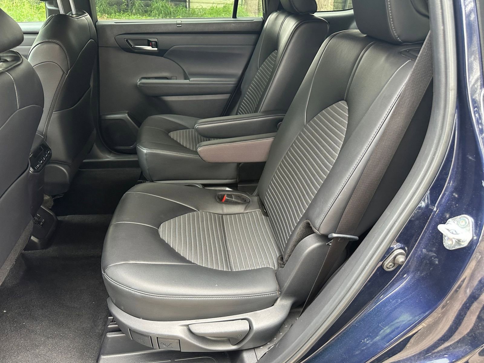 2024 Toyota Highlander XSE 31