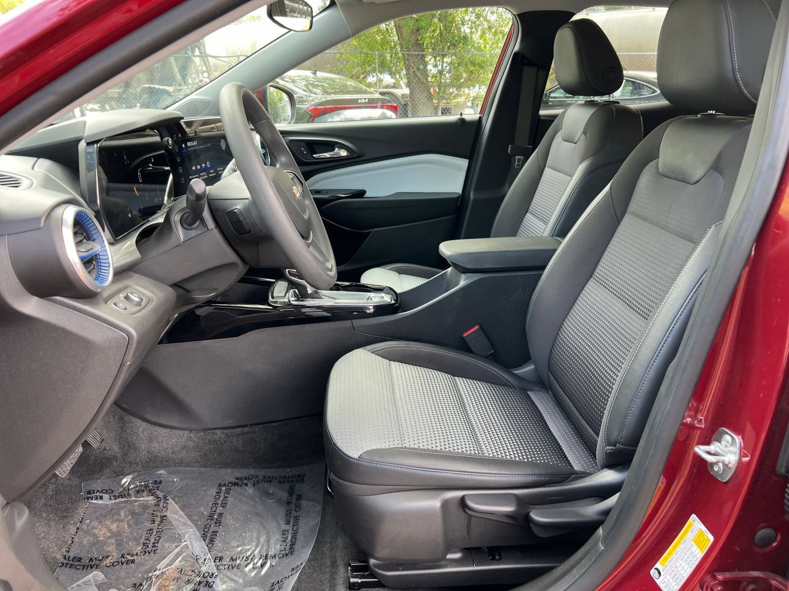 Thumbnail: 2025 Chevrolet Trax - 24