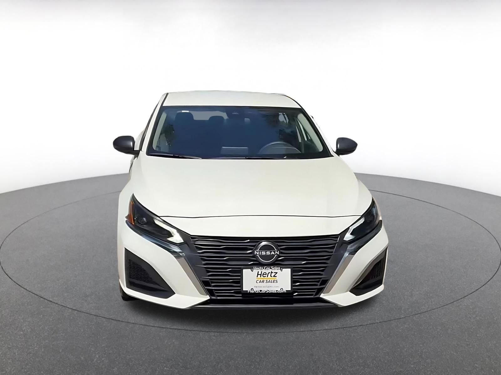 Thumbnail: 2025 Nissan Altima - 4