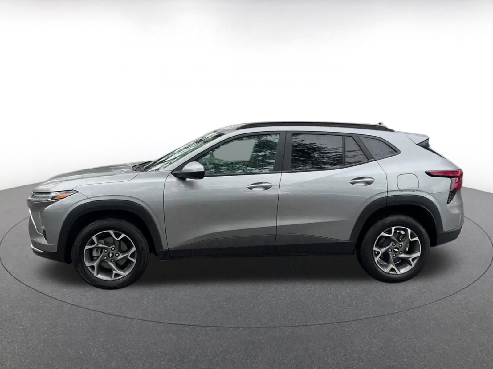 Thumbnail: 2025 Chevrolet Trax - 9