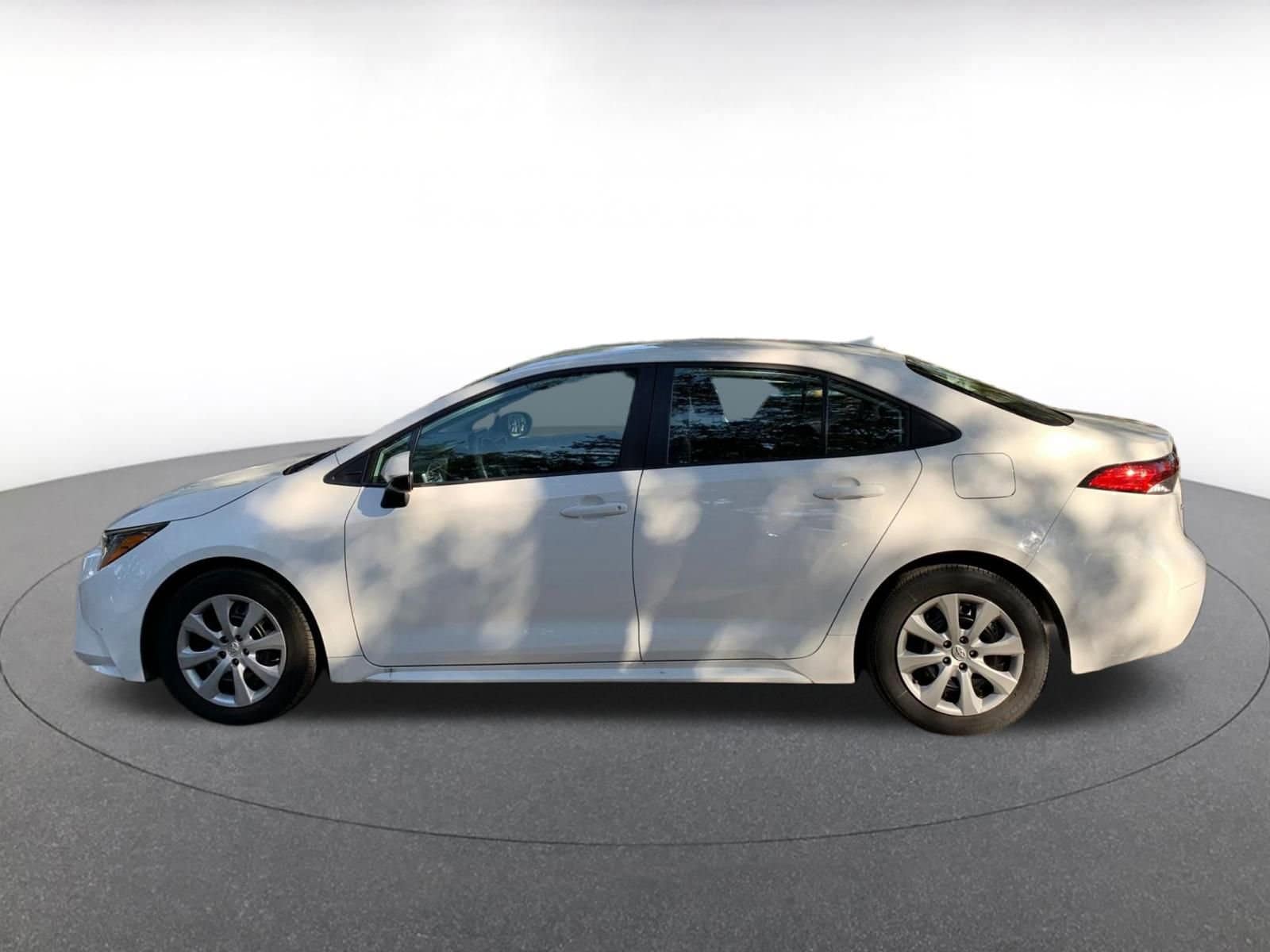 Thumbnail: 2025 Toyota Corolla - 4