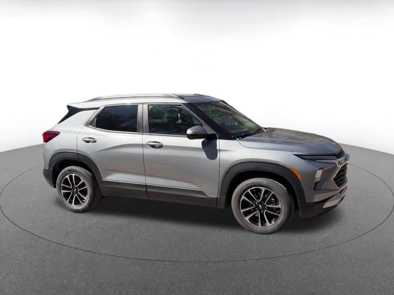 Thumbnail: 2025 Chevrolet TrailBlazer - 2